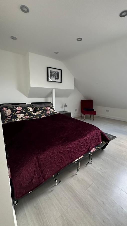Stunning New 1 Bedroom Apartment 런던 외부 사진